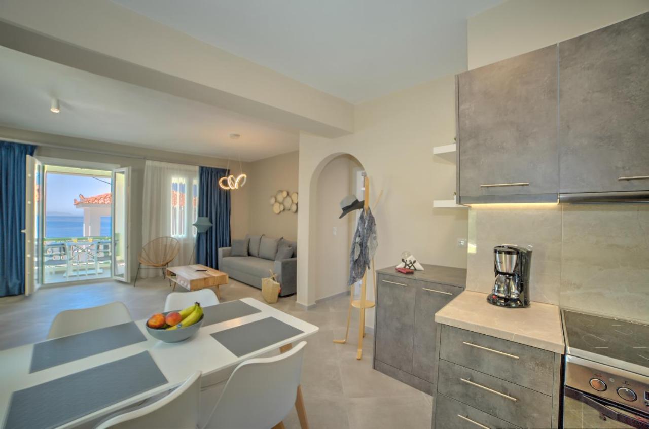 Corali Suites Andros Batsíon Exterior foto