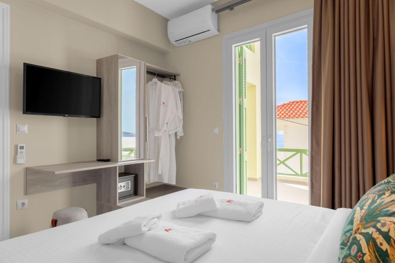 Corali Suites Andros Batsíon Exterior foto
