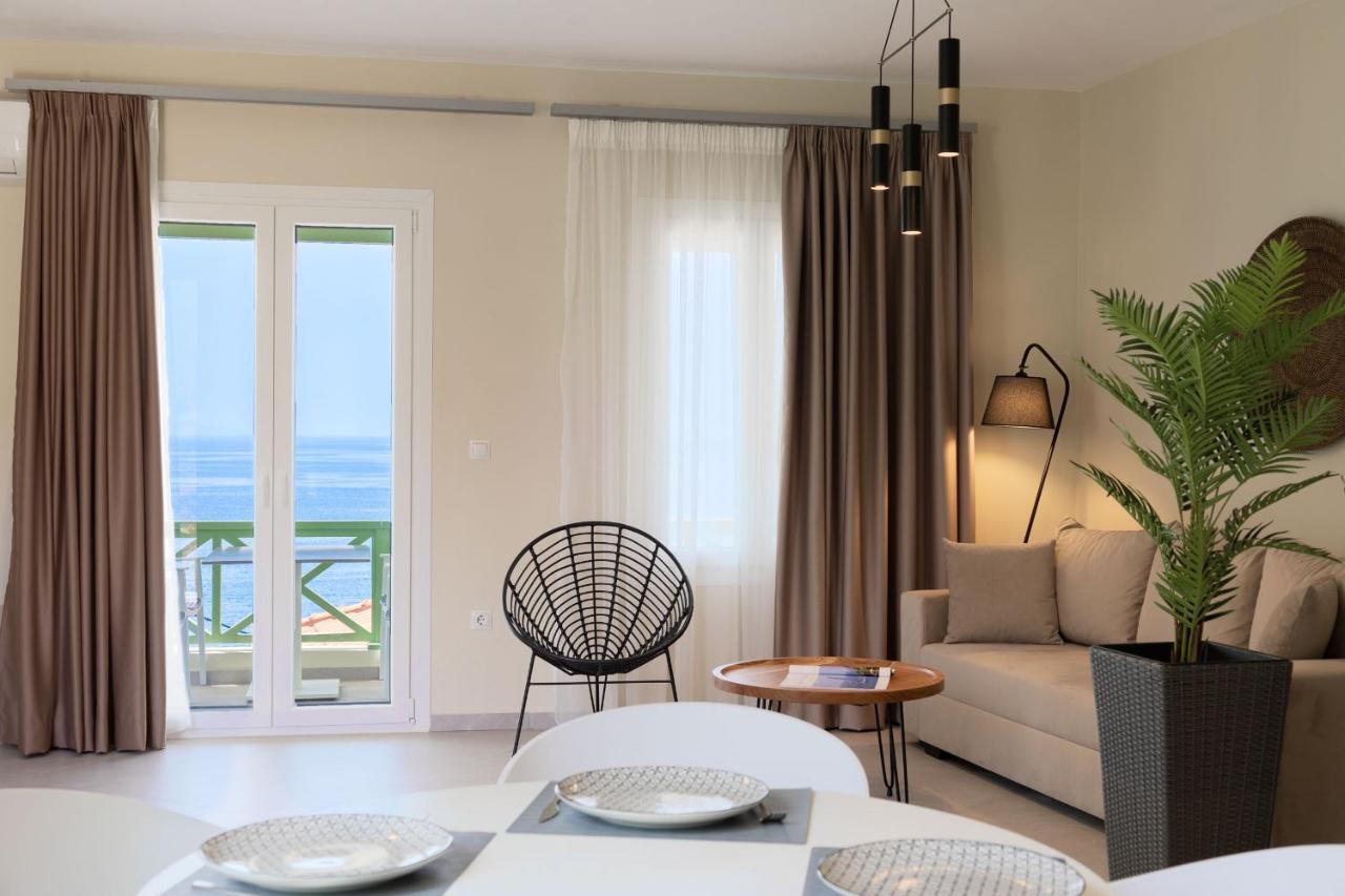 Corali Suites Andros Batsíon Exterior foto