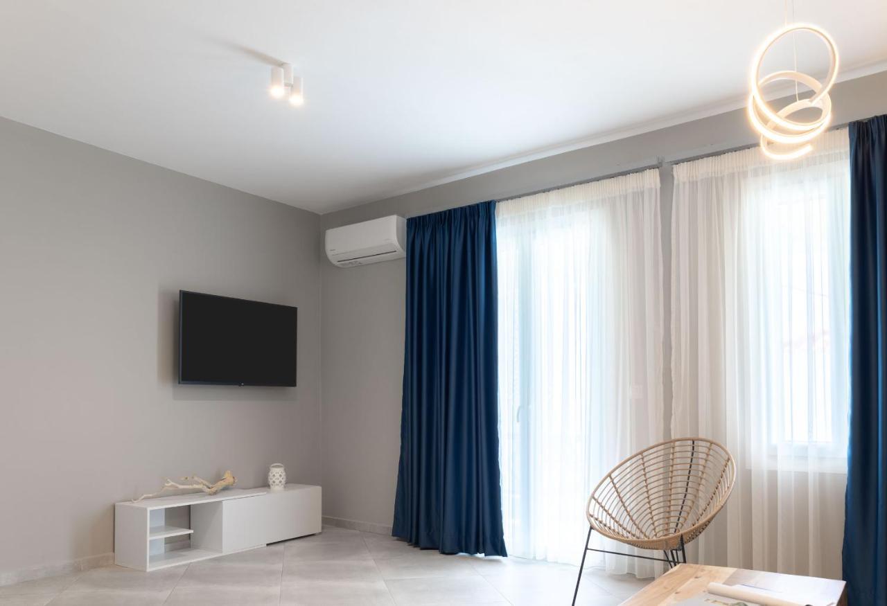 Corali Suites Andros Batsíon Exterior foto