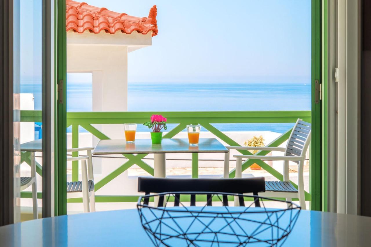 Corali Suites Andros Batsíon Exterior foto